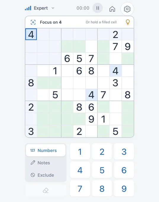After: the same closed iPhone Duo screen. The two header rows merge into one, and the full number pad fits below the board.